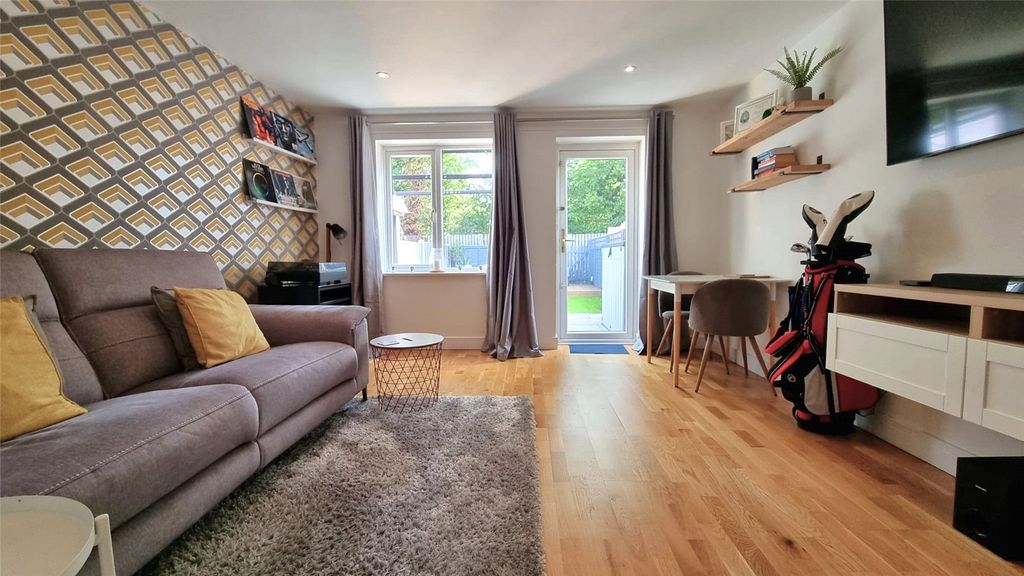 Property photo 2 of 11 Picture No. 02