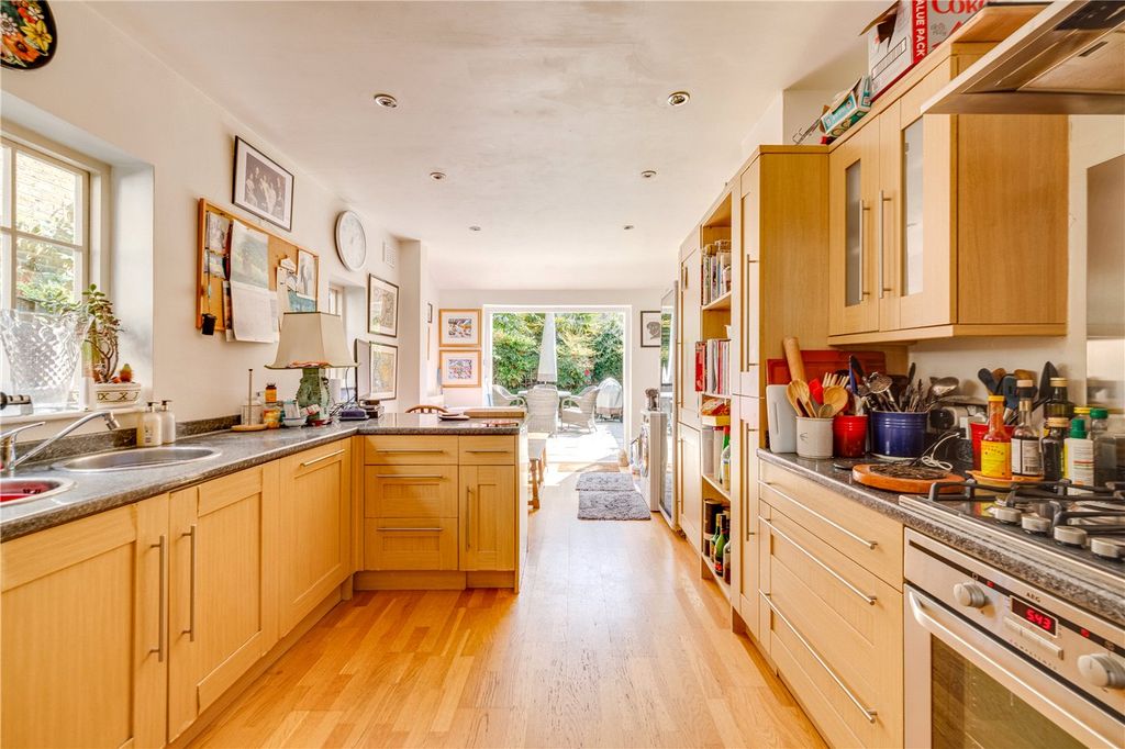 Property photo 3 of 13 Picture No. 27
