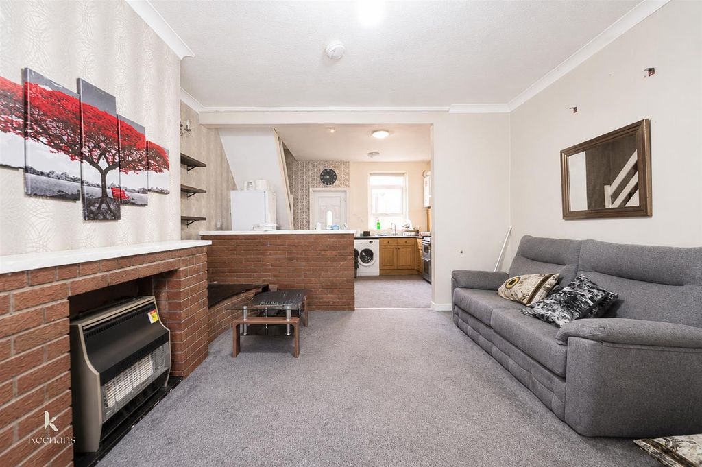 Property photo 2 of 13 8-09.Jpg