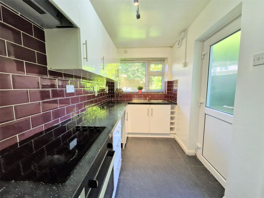 Property photo 2 of 11 Picture No. 04