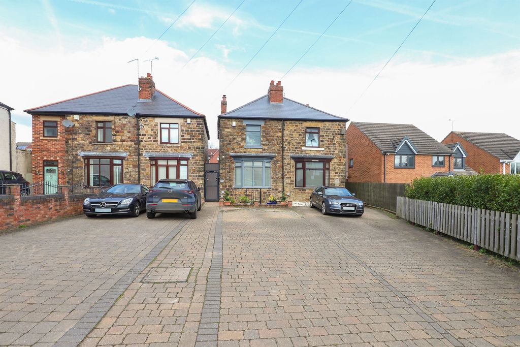 Property photo 1 of 29