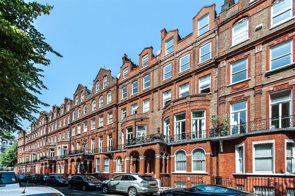 Property photo 2 of 13 Gledhow Gardens 26 Fff-1.Jpg