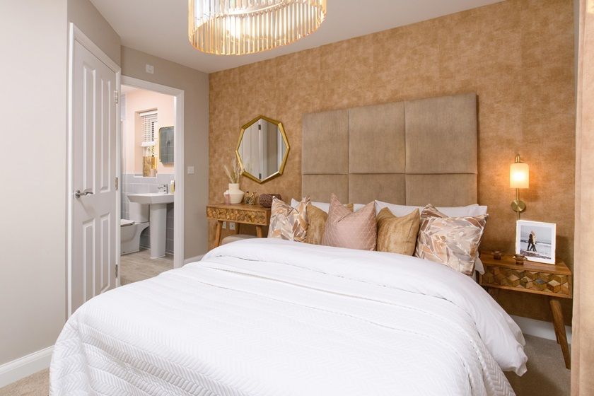 Property photo 3 of 8 Main Bedroom