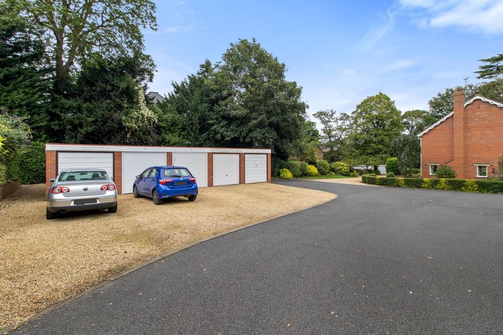 Property photo 3 of 20