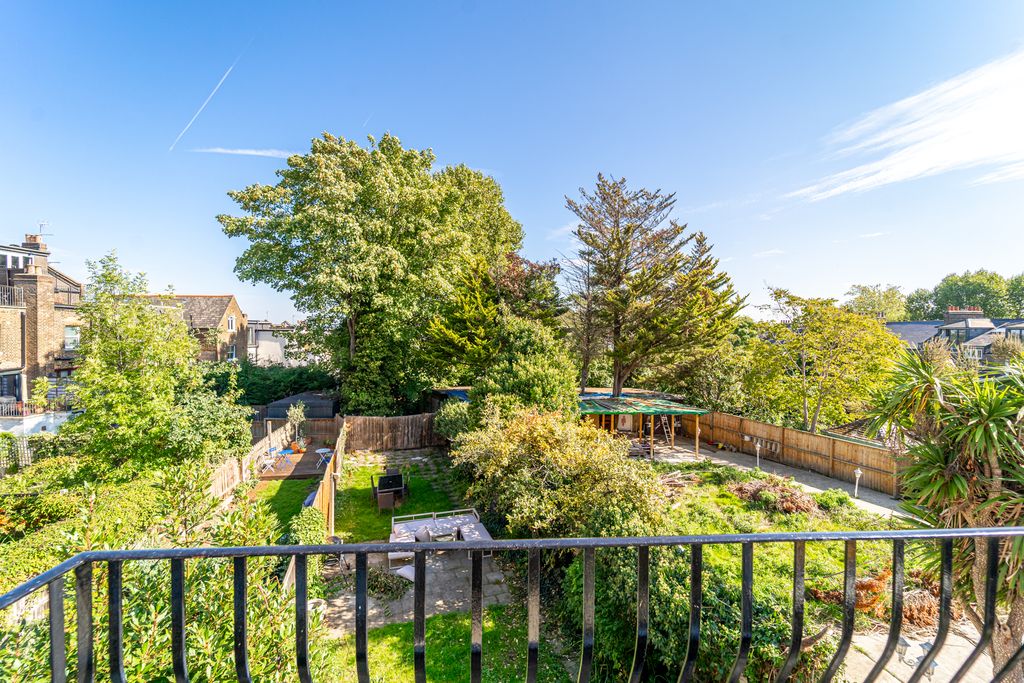 Property photo 3 of 9 Ndb08750