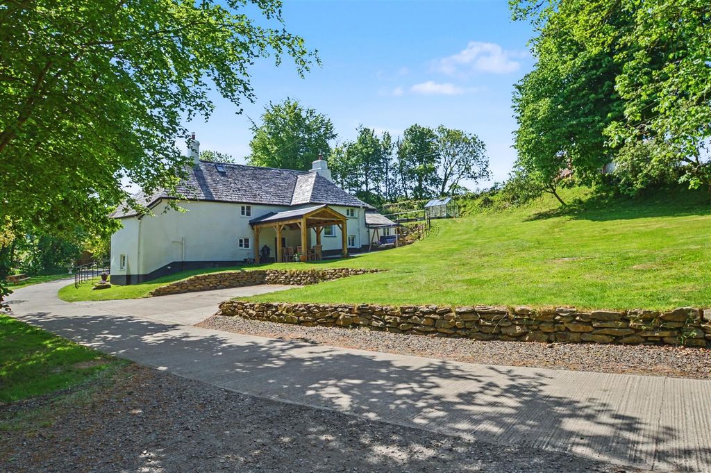 Property photo 2 of 30 Mill Leat House