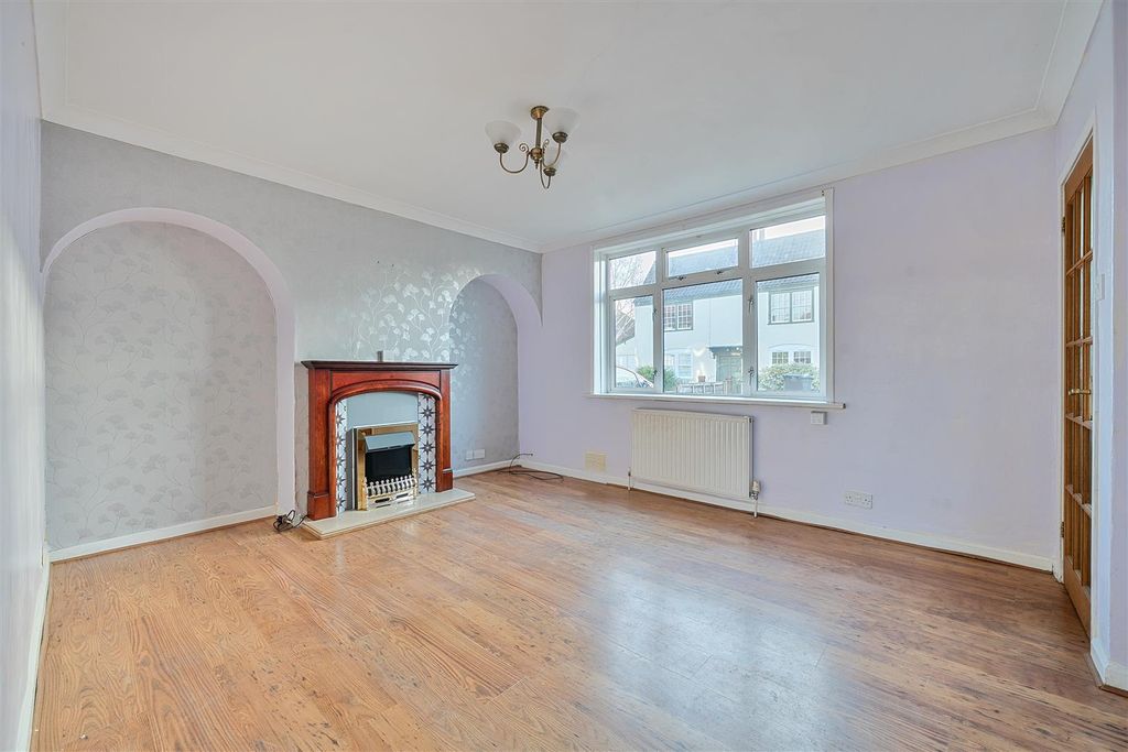 Property photo 2 of 15 1387904-12-69394669524d6.Jpg