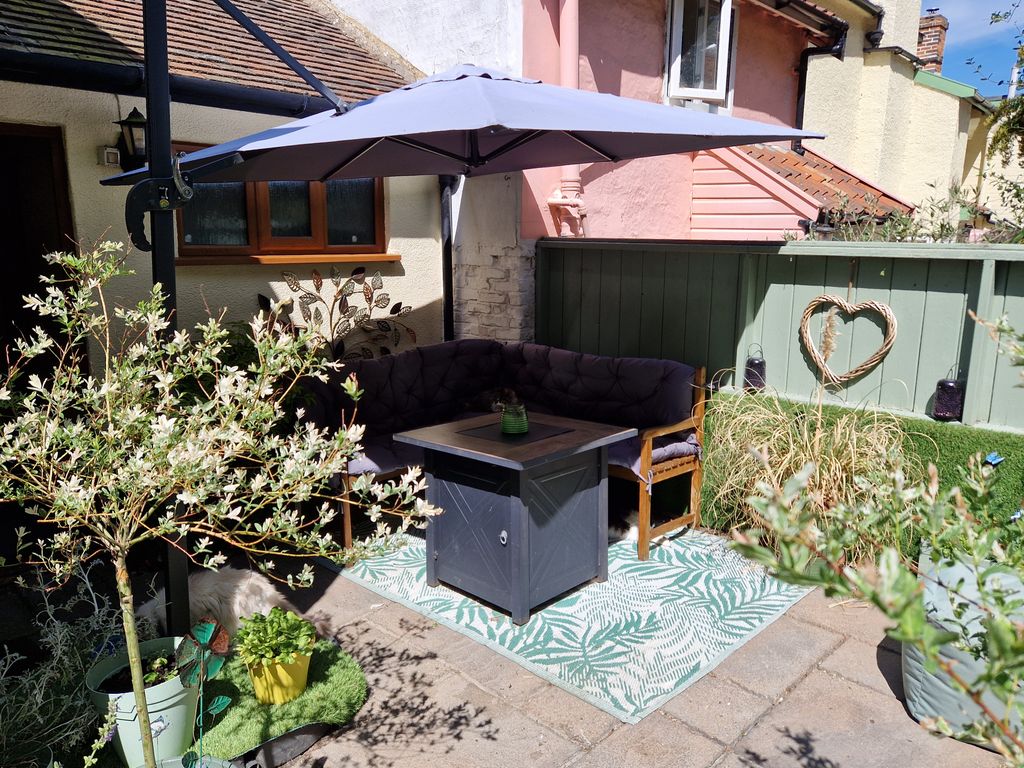 Property photo 2 of 11