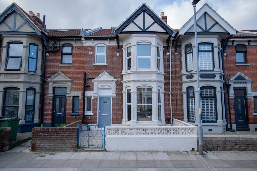 Property photo 1 of 40