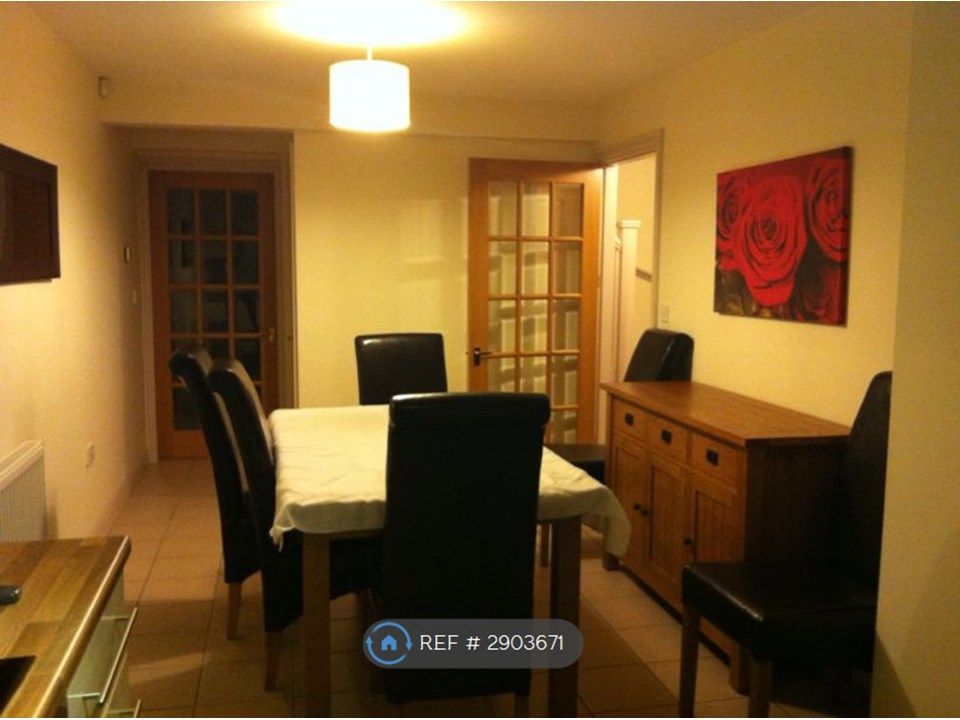 Property photo 1 of 11 Dining Room