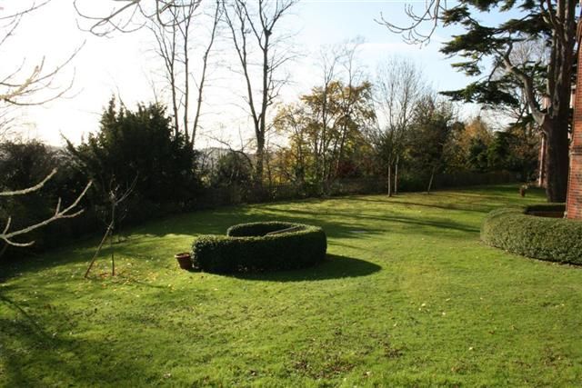 Property photo 2 of 6