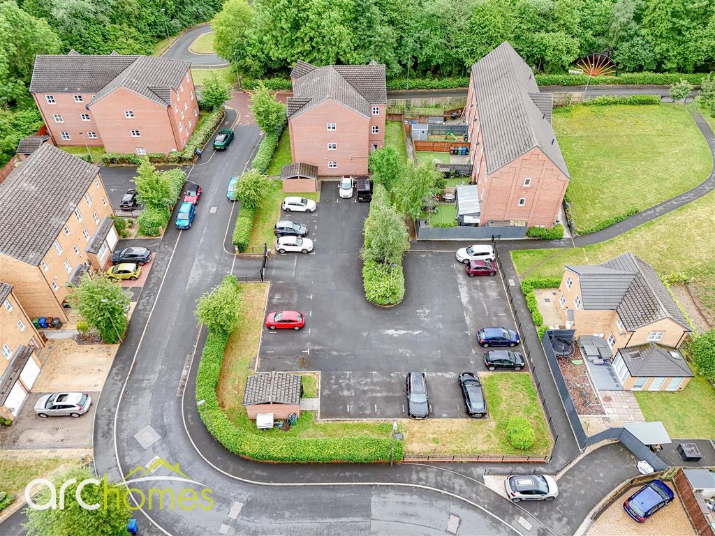 Property photo 1 of 11 S1Mar_9Hp0Oy0W0-Beg8Ma.Jpg