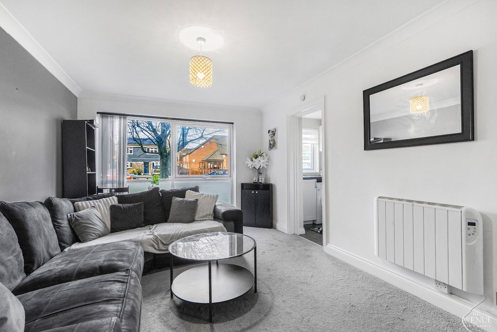 Property photo 2 of 7 3866075