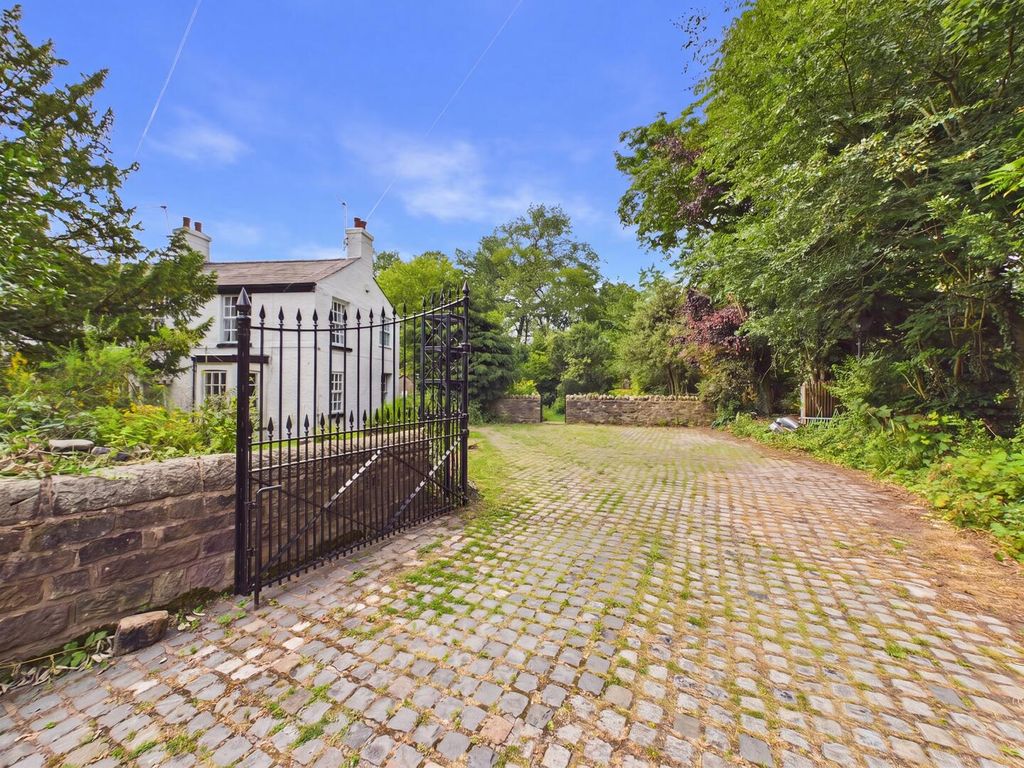 Property photo 3 of 30 Driveway