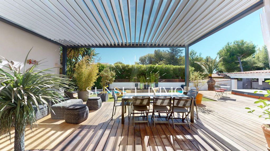 Property photo 2 of 27