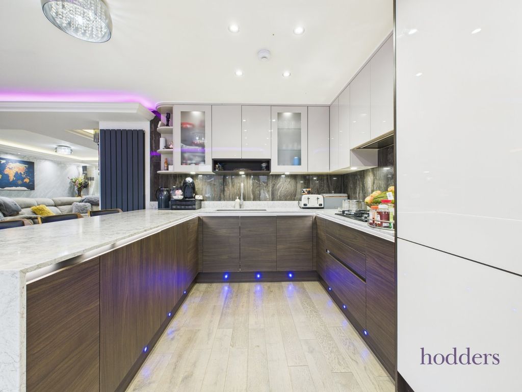 Property photo 2 of 18 Picture No. 06