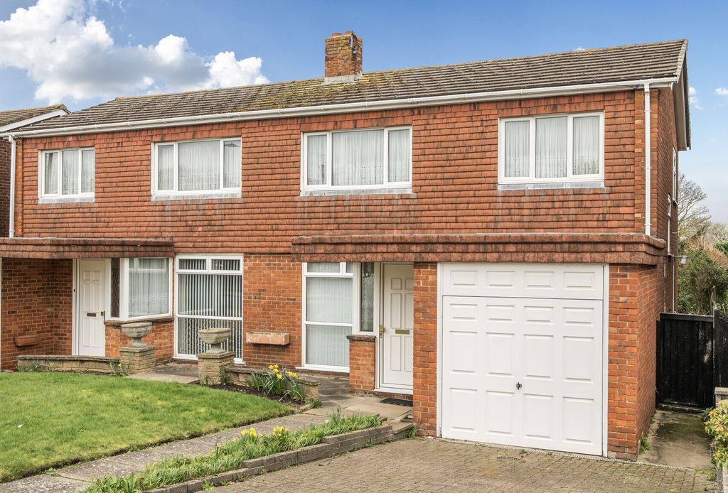 Property photo 1 of 12 1417163-17-699d78...