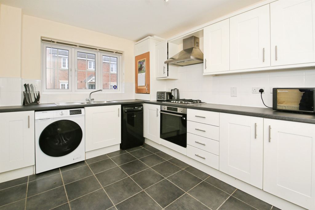 Property photo 2 of 11