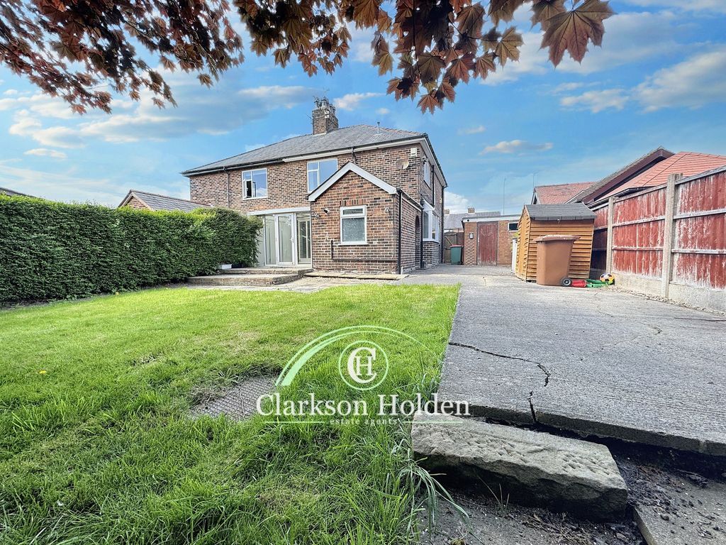 Property photo 2 of 35