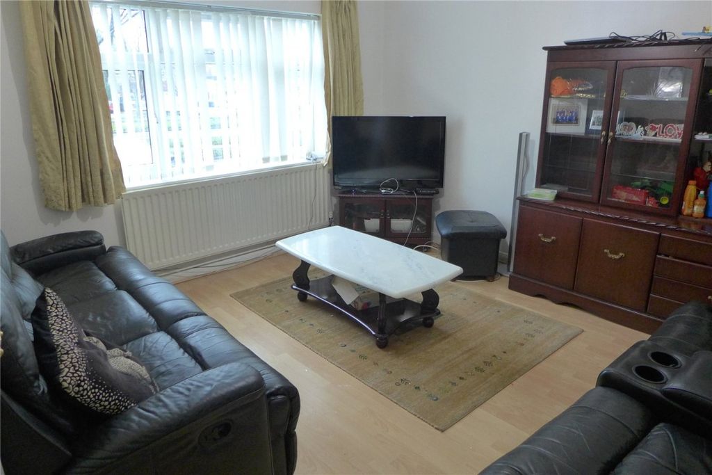 Property photo 2 of 13