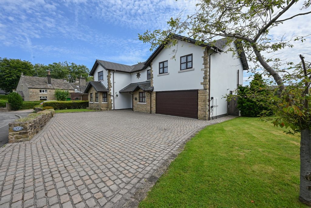 Property photo 3 of 53 4260124