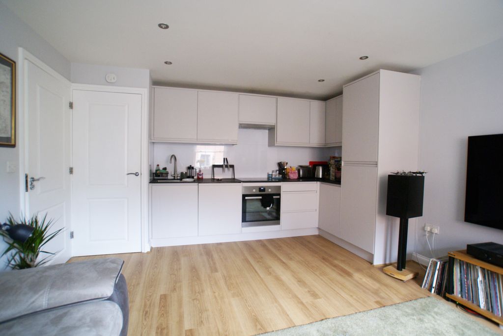 Property photo 2 of 7 Dsc00130A