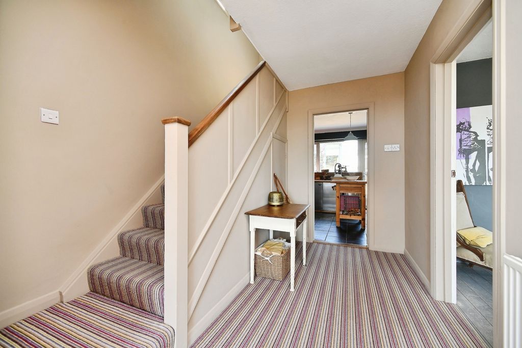 Property photo 3 of 34 Pbox-Img.Jpg