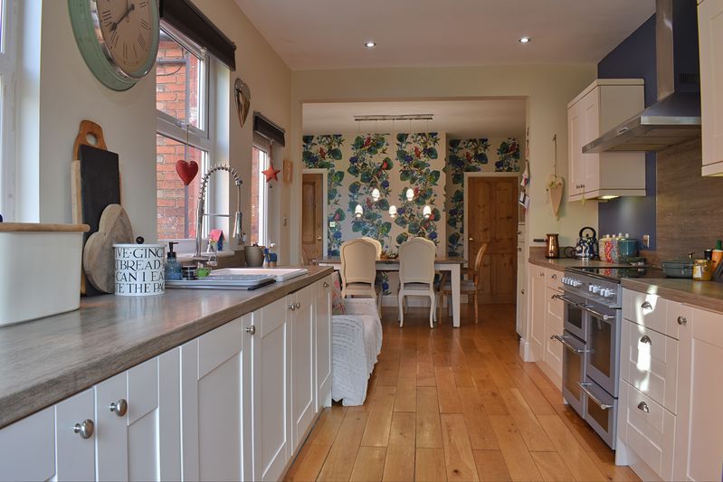 Property photo 2 of 18 Photo 9