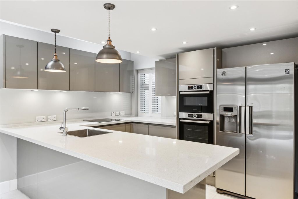 Property photo 3 of 14 8.Jpg