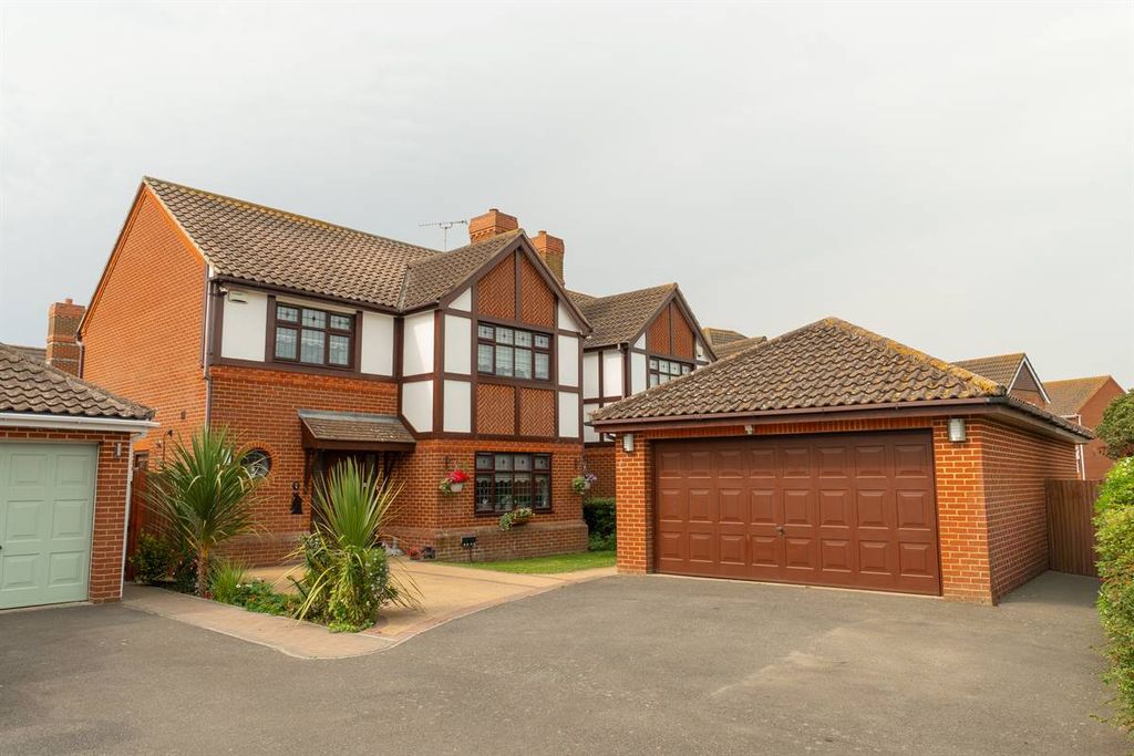 Property photo 2 of 36