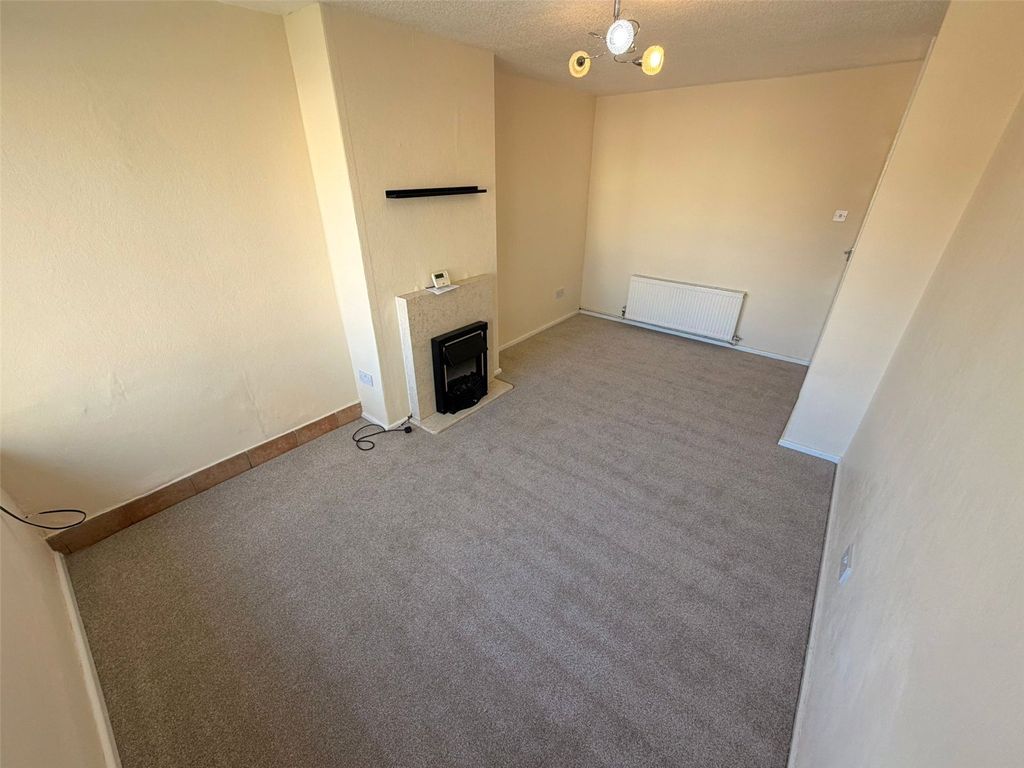 Property photo 2 of 8 Picture No. 13