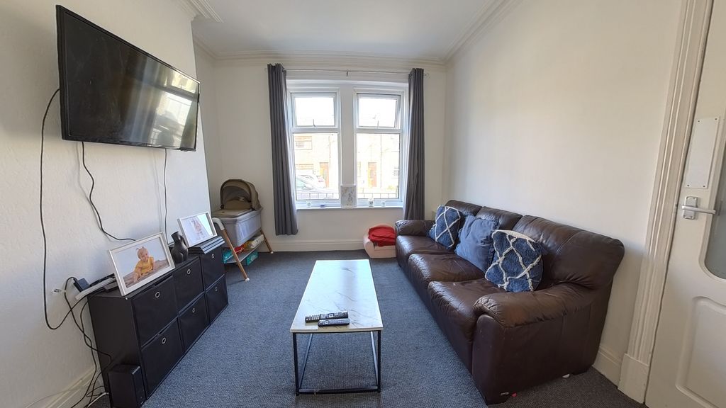 Property photo 2 of 24