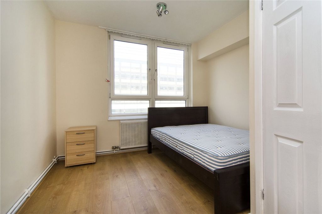 Property photo 3 of 11 Bedroom 1