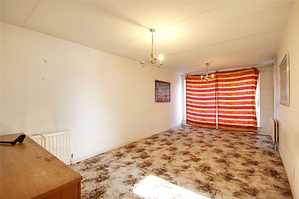 Property photo 2 of 9 Picture No. 10