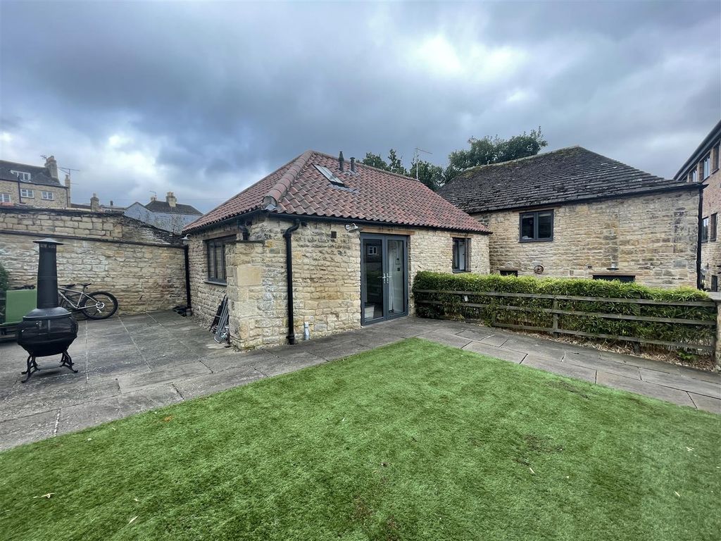 Property photo 1 of 6 Front.Jpg