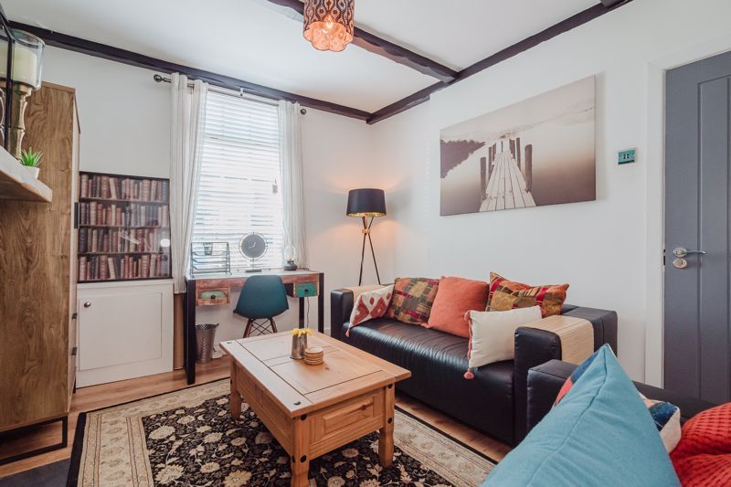 Property photo 2 of 20 Cosy Living Room