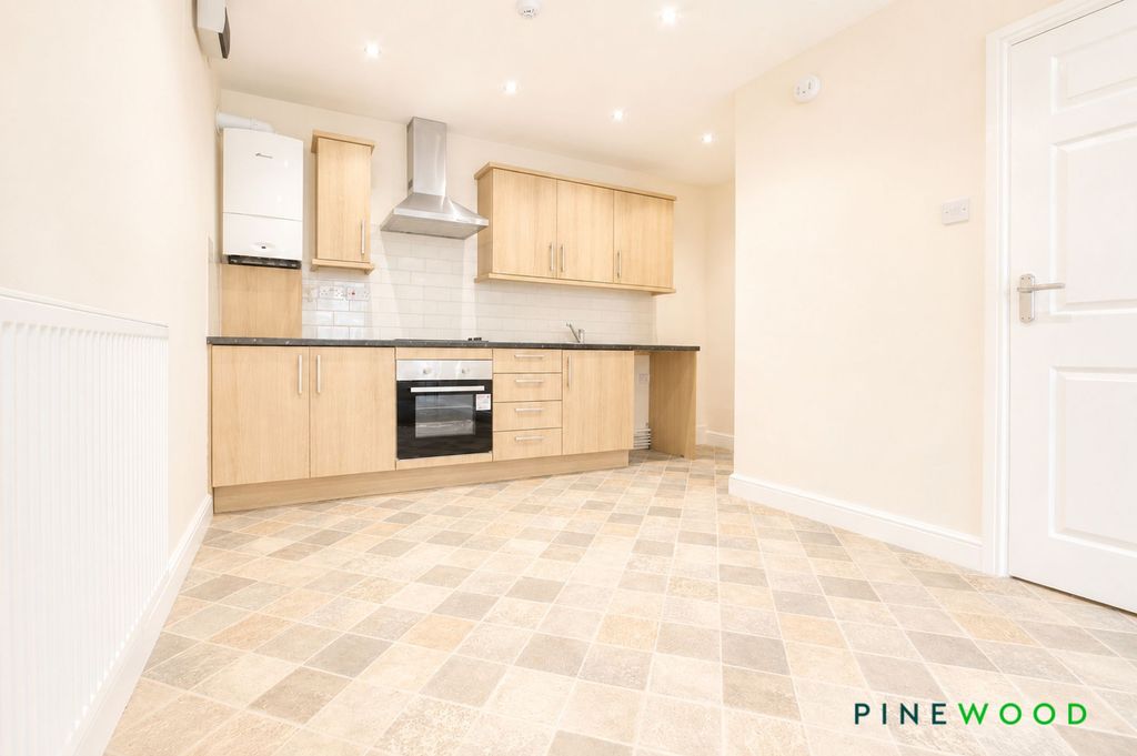 Property photo 3 of 14 Kitchen Diner