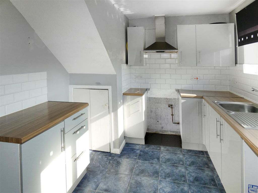 Property photo 3 of 10 P1070061.Jpg