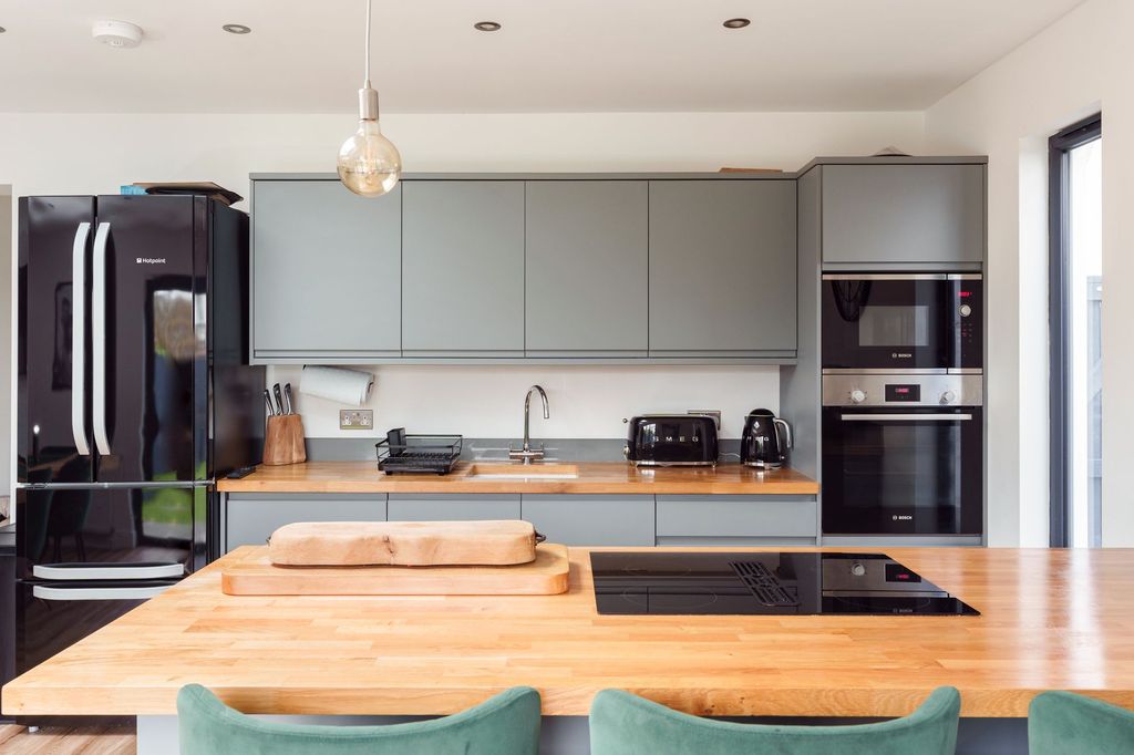 Property photo 2 of 13