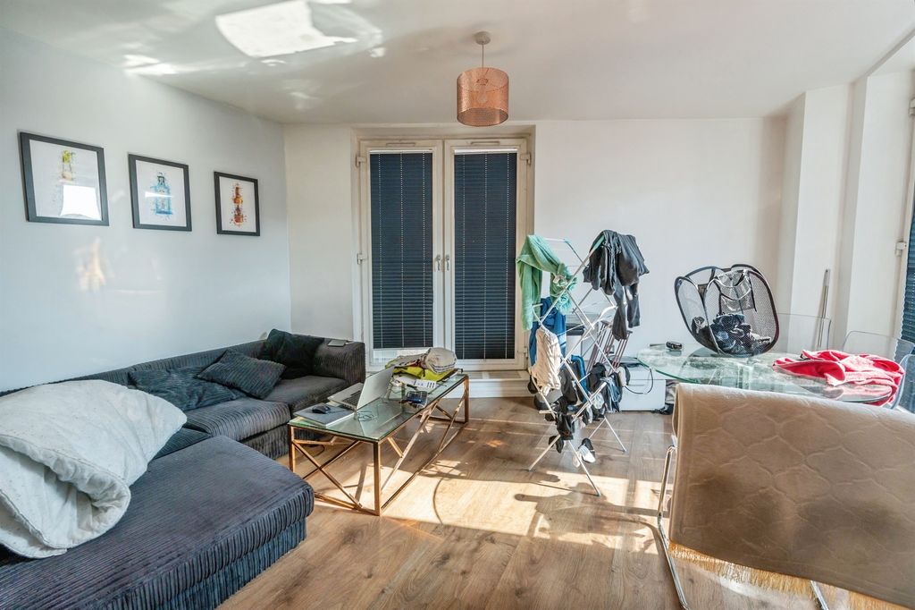 Property photo 2 of 3