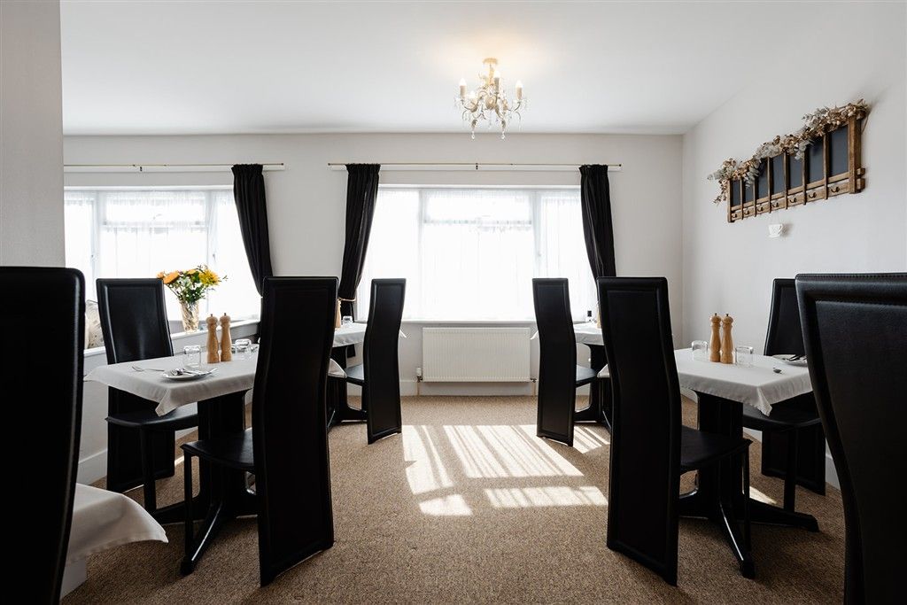 Property photo 2 of 16 Dining Room*