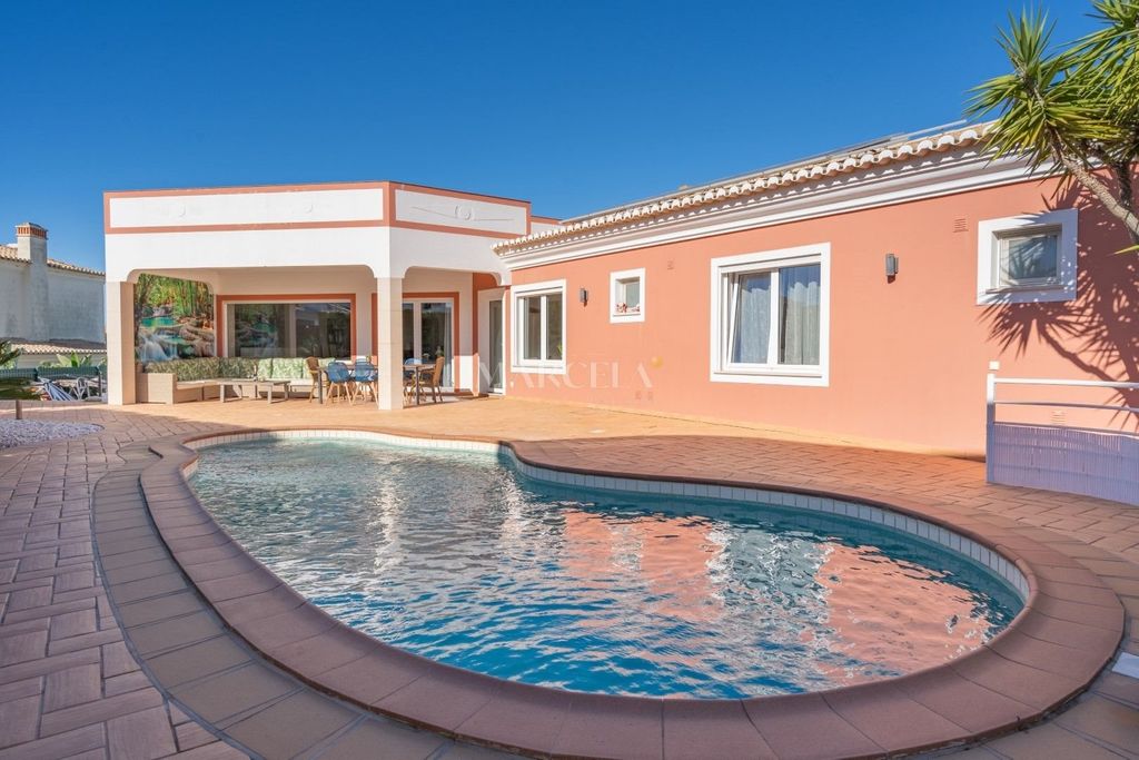 Property photo 1 of 52 Villa With Swimming Pool And 1-Bedroom Apartment For Sale In Lagos