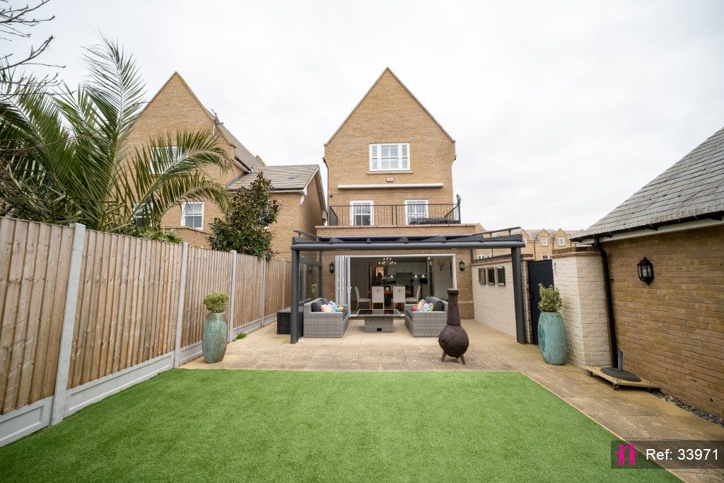 Property photo 1 of 27