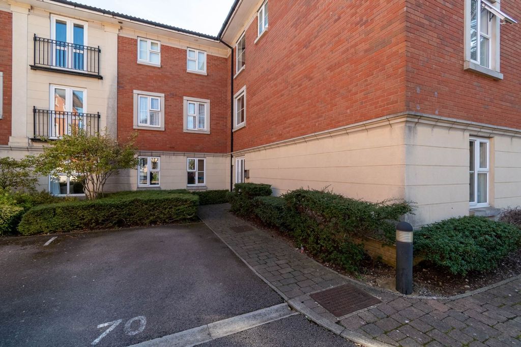 Property photo 2 of 16