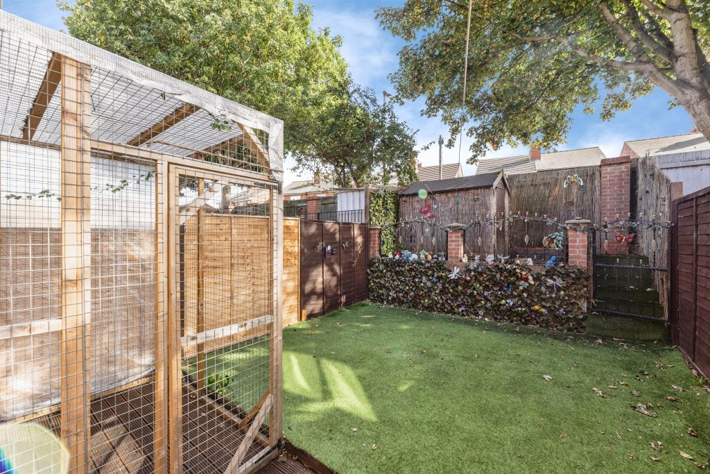 Property photo 2 of 12