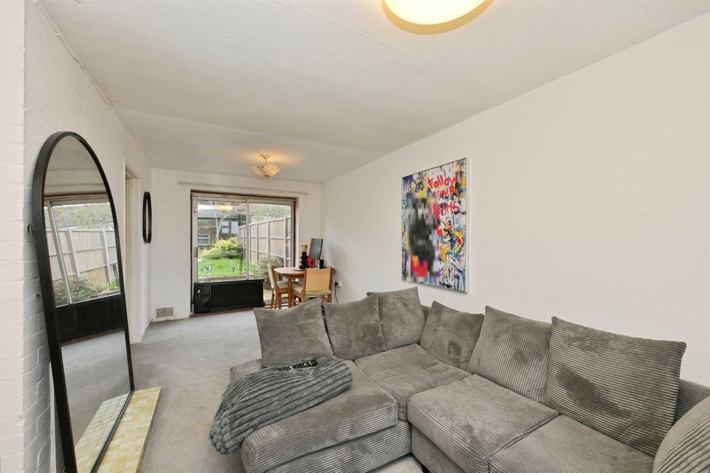 Property photo 3 of 18 Image