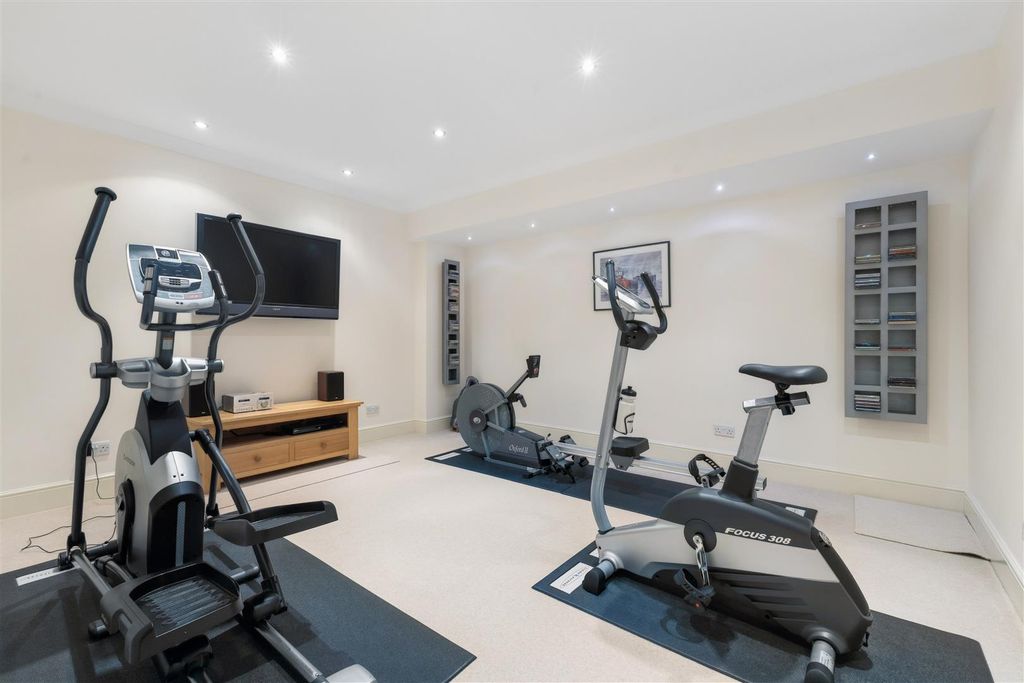 Additional image 12 of 5 bed detached house for saleThe Avenue, Petersfield GU31