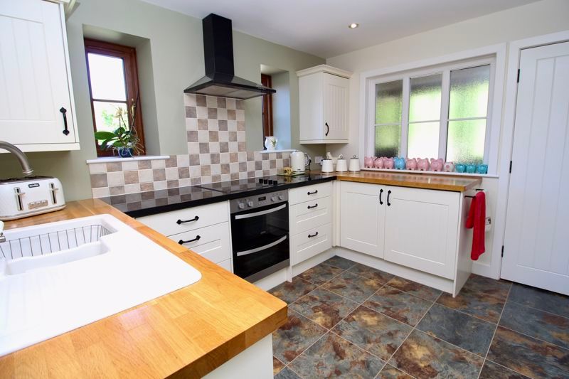 Property photo 3 of 26 Kitchen