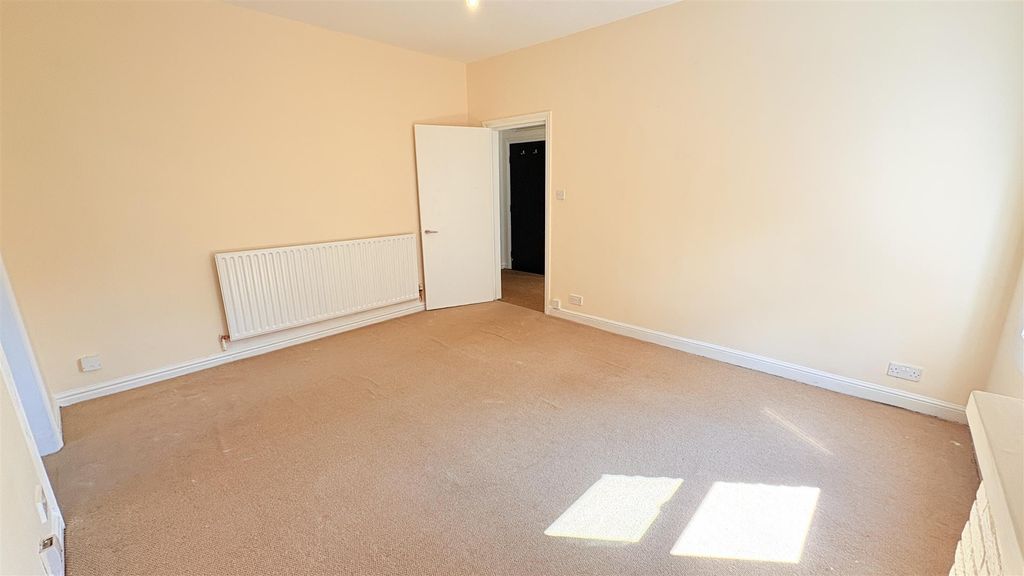 Property photo 3 of 12 Living Room