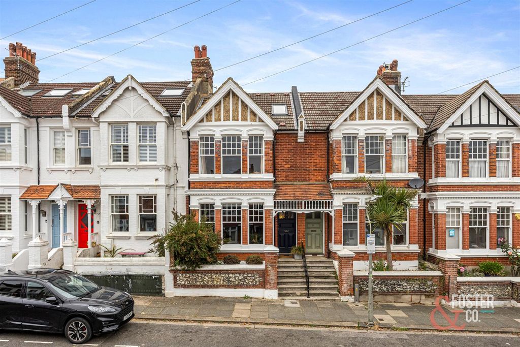 Property photo 1 of 35 Tivoli Crescent, 19-035.Jpg